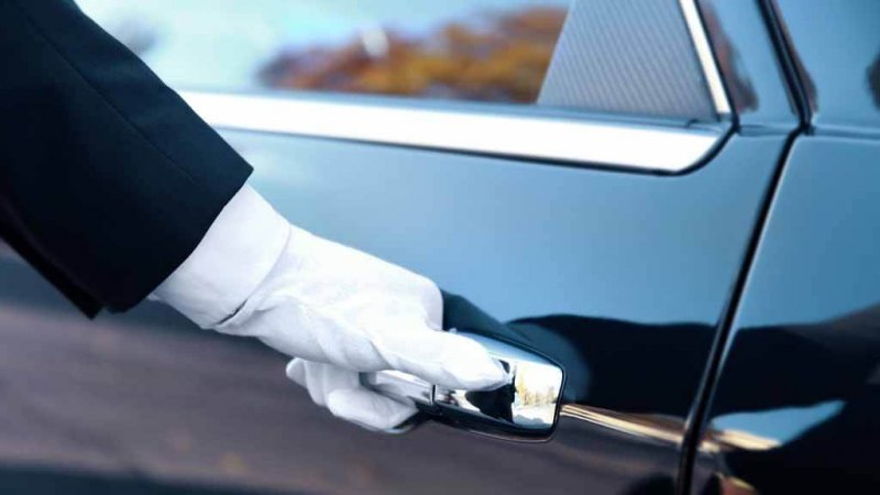 ラグジュアリーカード　リムジン送迎