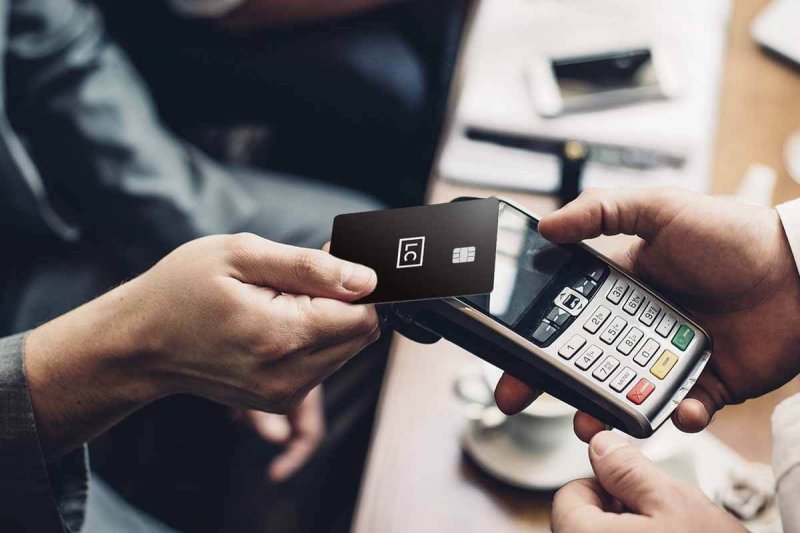 ラグ メインカード