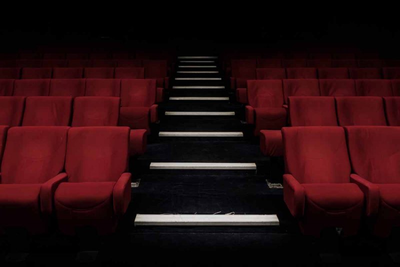ラグ　映画無料鑑賞